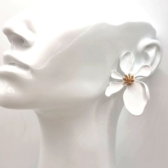 EYE CANDY tropical flower earrings - Picture 2 of 10